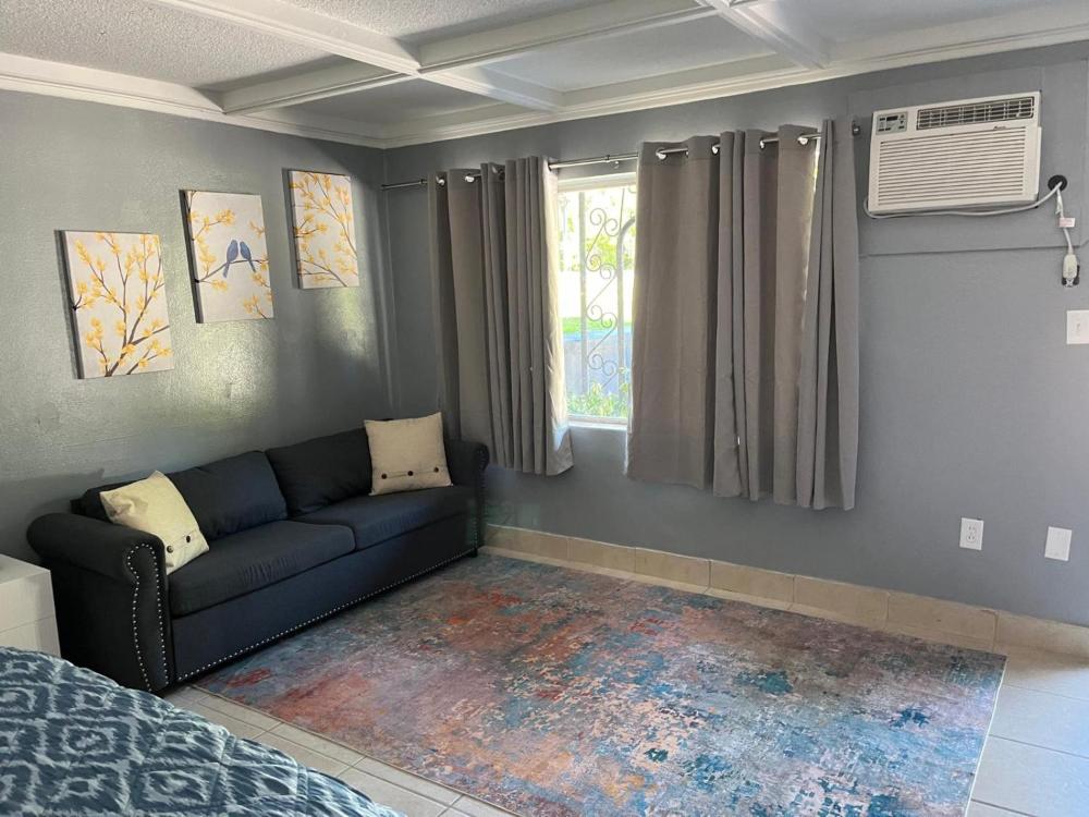 BlueGem Motel